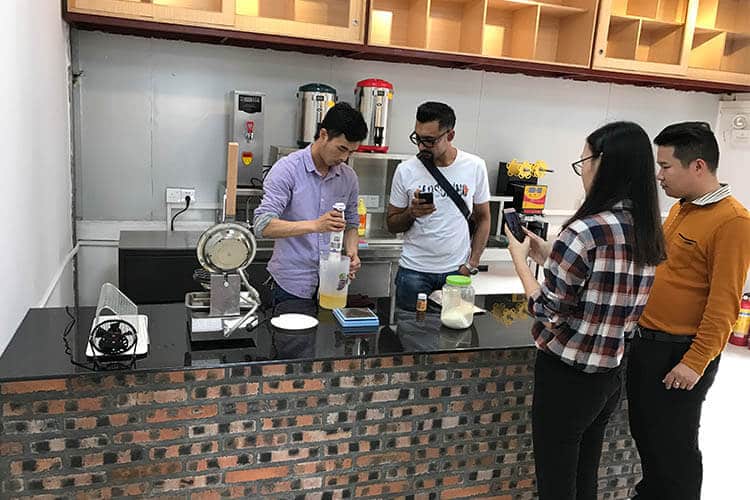 Egg waffle maker for UK